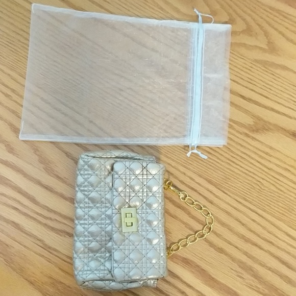 For Your Ease Only mini 👛 - Picture 2 of 8